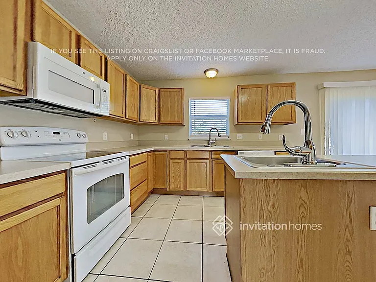 1225 Howland Blvd — Photo 8