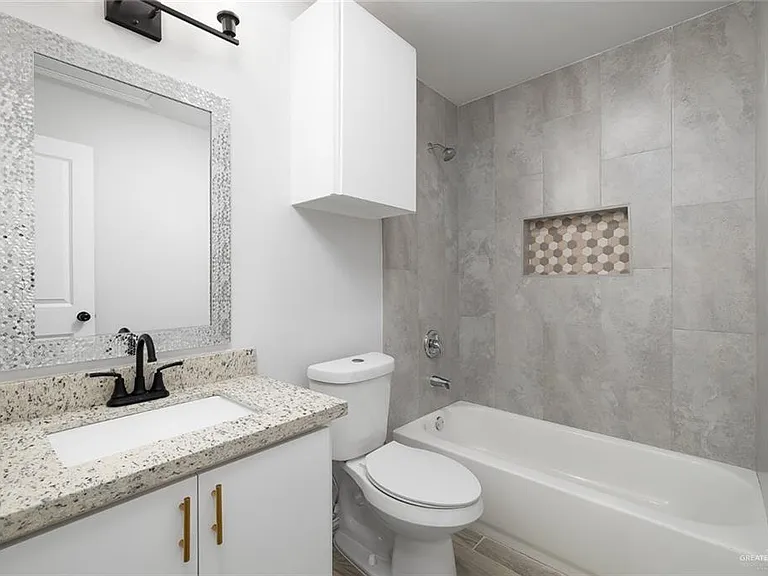 3605 Fuerte Ave #1 — Photo 11