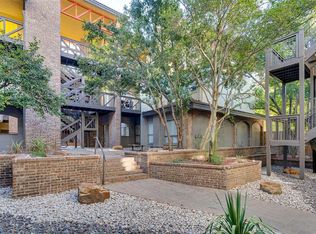 806 W 24th St APT 202, Austin, TX 78705