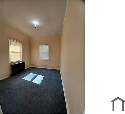 2nd image of 912 Haskell Ave APT 12
