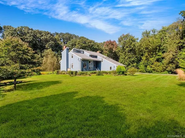 506 Wagon Trail, Orange, CT 06477