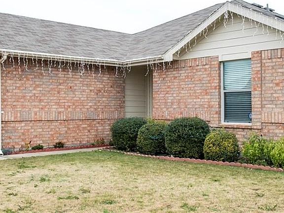 2nd image of 2612 Plantation Dr