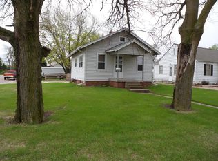 922 E 6th St, Hastings, NE 68901