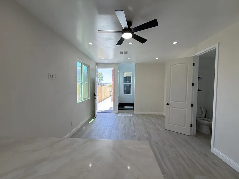 5337 Saxon St — Photo 13