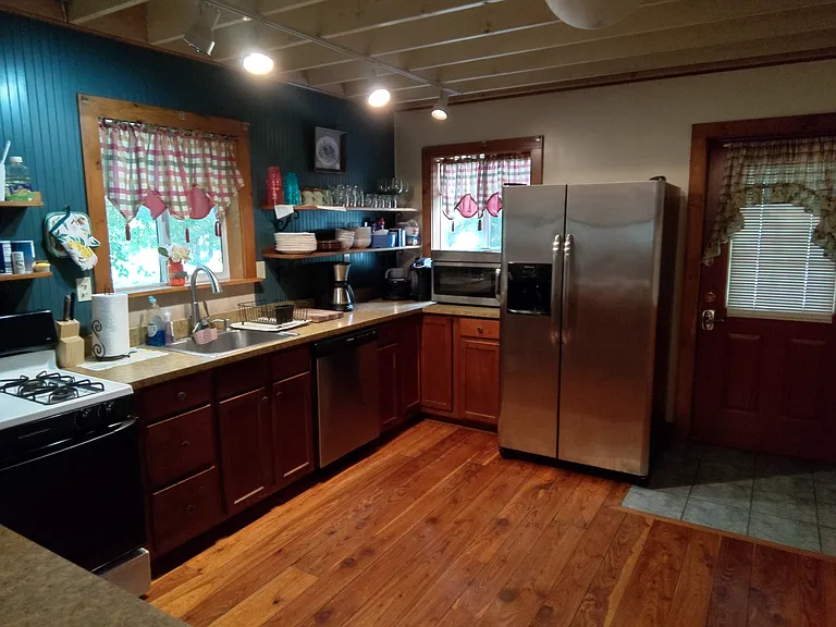 110 Woodview Ln — Photo 5