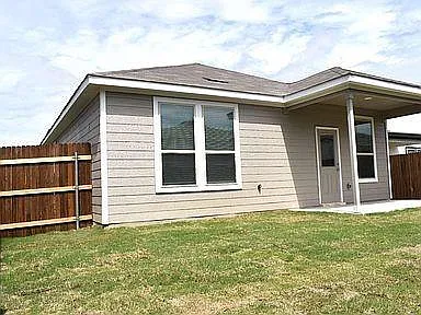 217 English Oak St — Photo 16