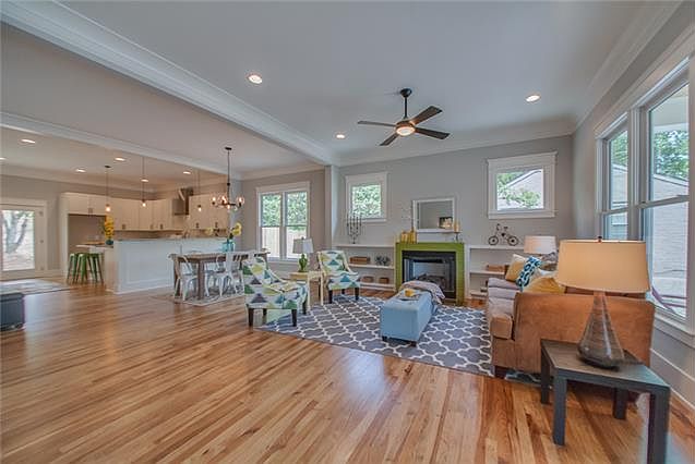 2nd image of 1010 Granada Ct