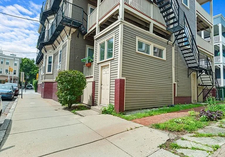 1 Fayette St #2 — Photo 11