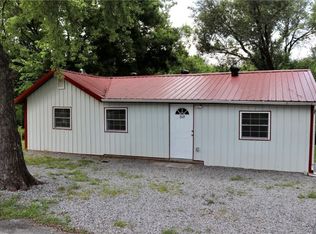 809 E University St, Siloam Springs, AR 72761