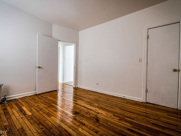 6100 S Artesian Ave Apartments Chicago Bedroom_04