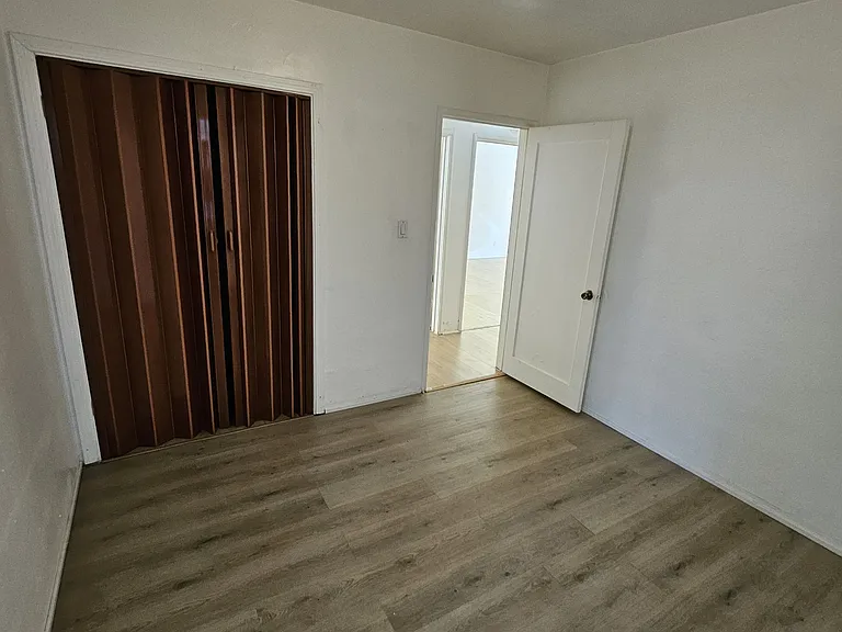 24812 Diadon Dr — Photo 8