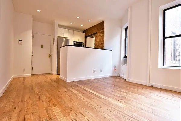 Rented by Bold New York | media 9