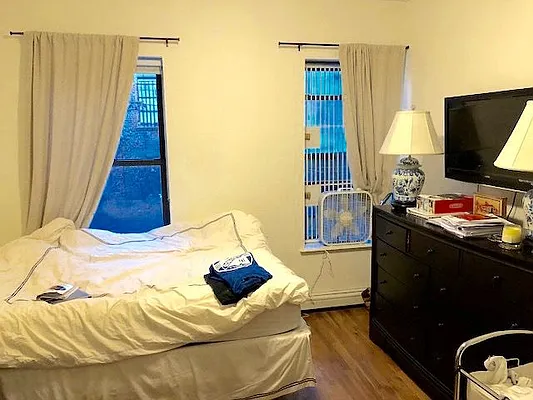 Rented by New York Realty | media 23