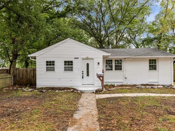 1201 Algona Rd, Chesapeake, VA 23324