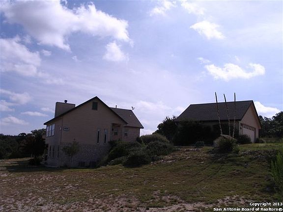 5th image of 150 Majestic Oaks Dr