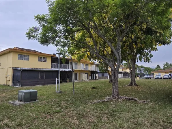 8350 SW 154th Ave APT 6, Miami, FL 33193