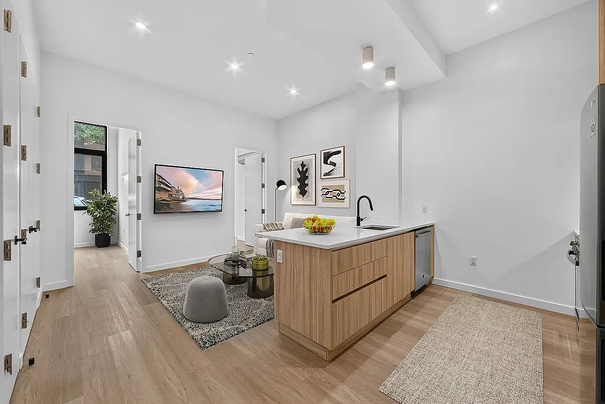 1010 Pacific St — Photo 1