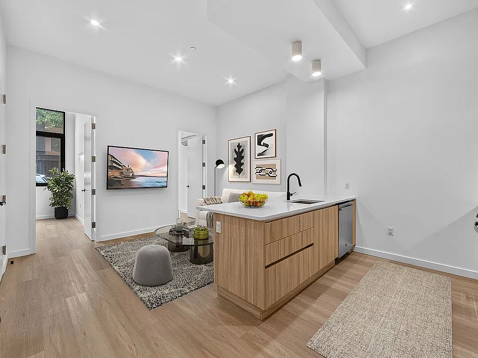 1st image of 1010 Pacific St #126