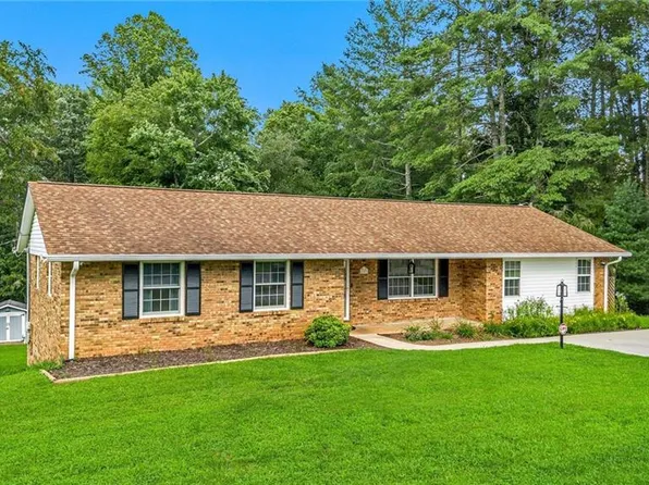 289 Welcome Home Ch Rd, North Wilkesboro, NC 28659