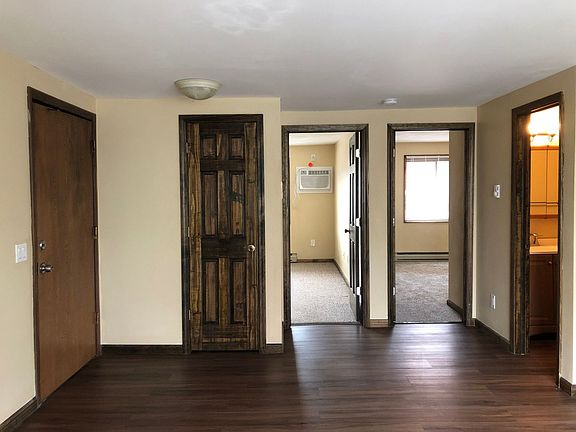5th image of 427 E Main St APT D4