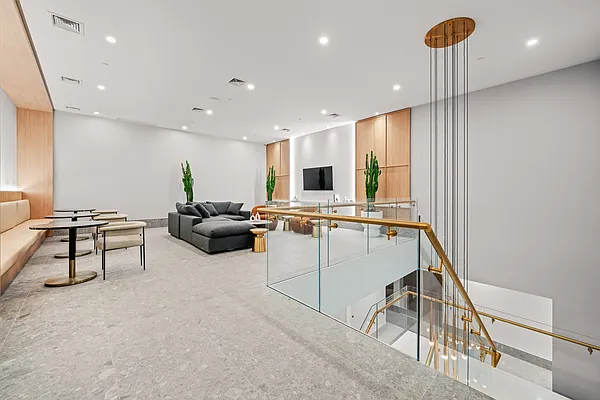 Rented by Nooklyn NYC LLC | media 19