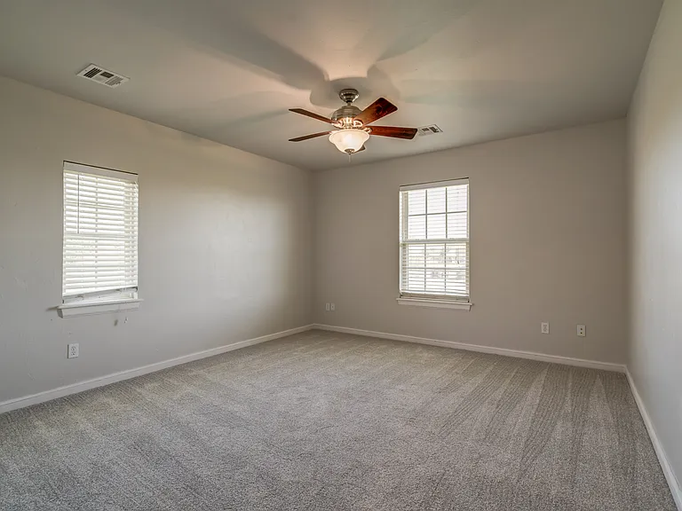 22525 Lindy Ter — Photo 68