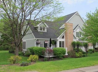 1 Landing View Ln, Fairport, NY 14450