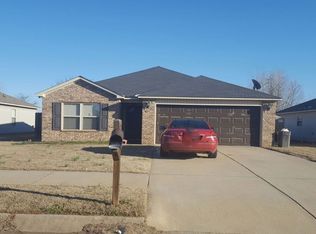 301 Saunders Dr, N Little Rock, AR 72117
