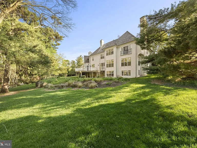 841 Mount Moro Rd — Photo 64