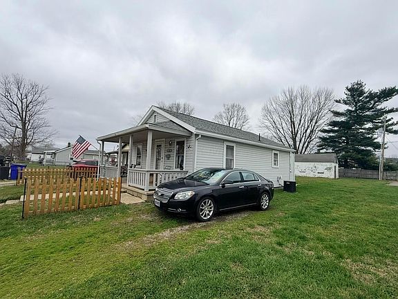 2nd image of 1031 Dayton St