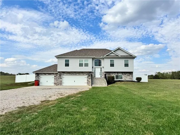 50 NW 151st Rd, Centerview, MO 64019