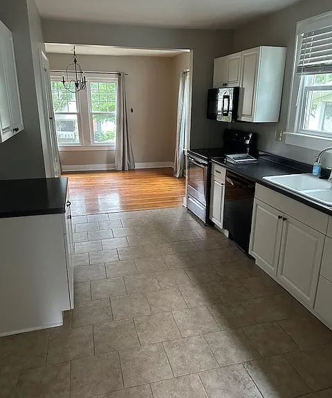 2327 Cedar Ln — Photo 9