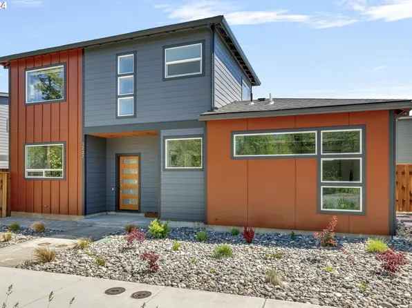 1225 30th, Hood River, OR 97031