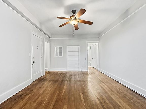 5th image of 828 N Elm St APT C4