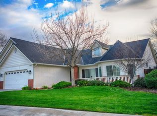1895 N Homsy Ave, Clovis, CA 93619