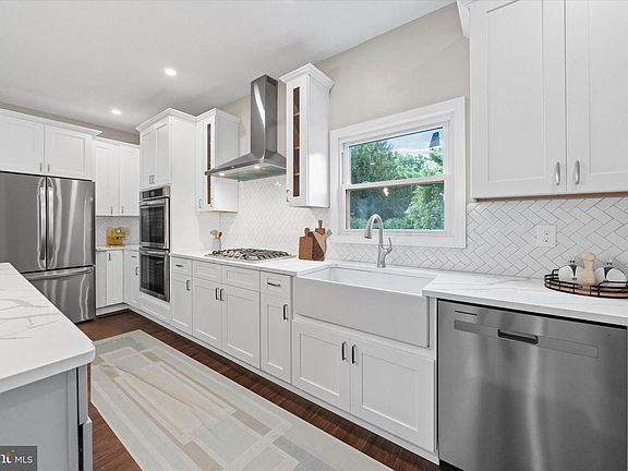 4th image of 2981 Hay Point Landing Rd