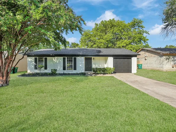 1218 Saturn Dr, Cedar Hill, TX 75104