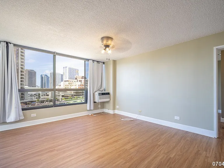 876 Curtis St #1103 — Photo 7