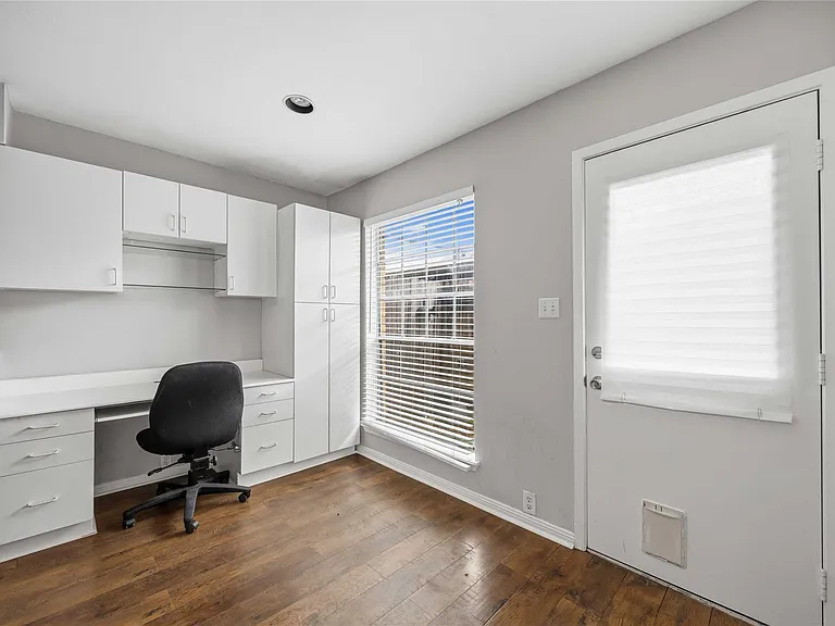 6201 Beverlyhill St #30 — Photo 14