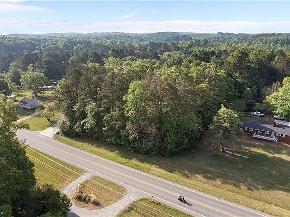 4th image of 2698 Meadow Creek Ln