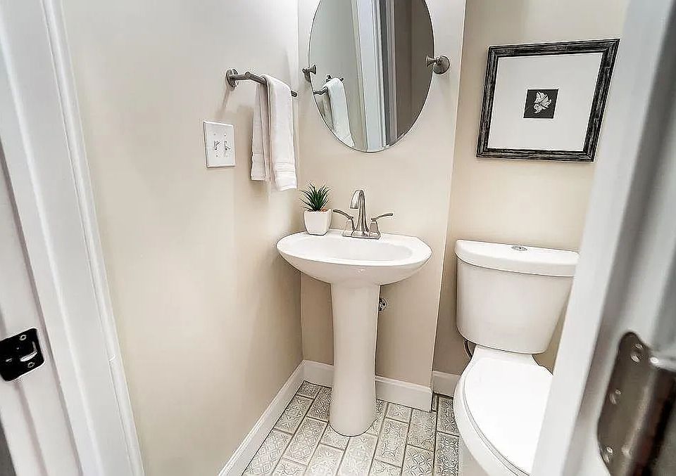 1st image of 1106 Dayton St #2
