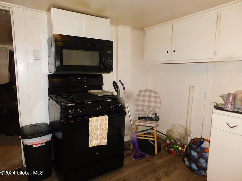 3rd image of 13 Montcalm Street #2