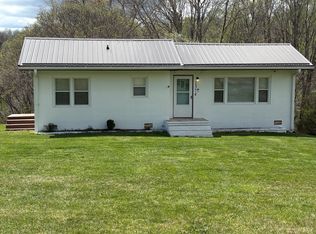 1374 Powder Branch Rd, Elizabethton, TN 37643