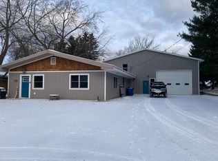 6690 W Virnetta Dr, Ludington, MI 49431