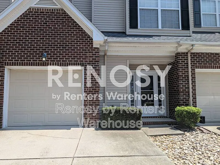 5520 Summer Cres — Photo 1
