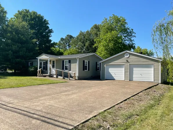 437 Main St, Centertown, KY 42328