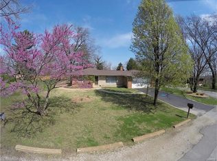 37 Highwood Ct, Belleville, IL 62223