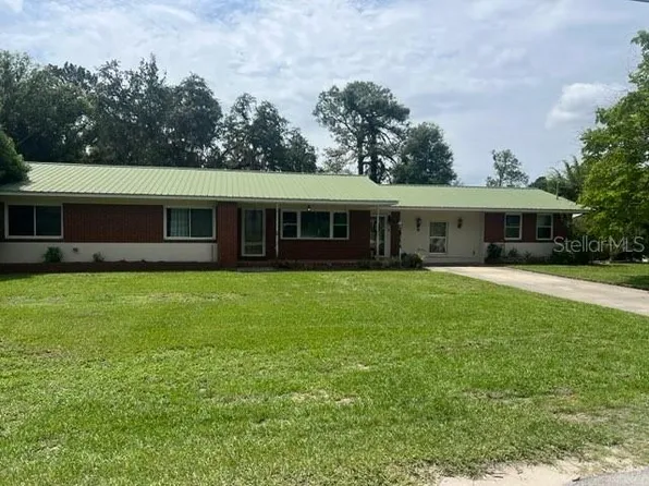 5810 SE Babb Rd, Belleview, FL 34420