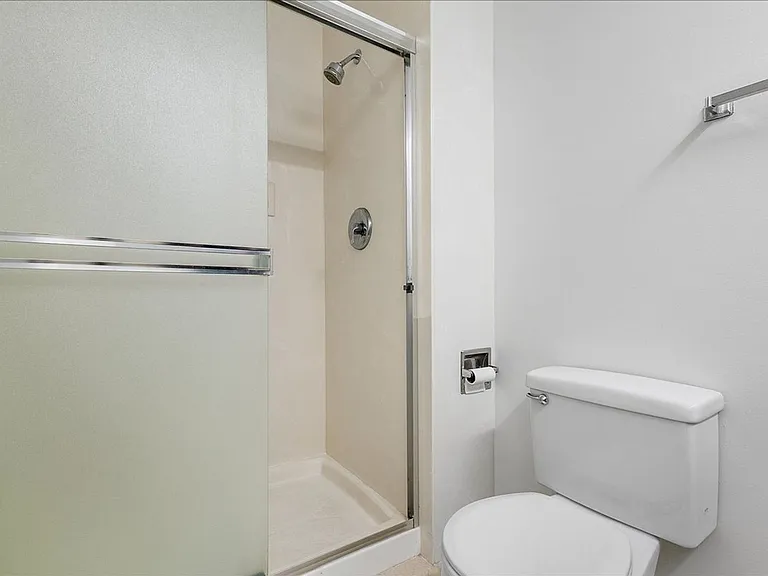 3225 Briggs Ave #F - 2 bedroom / 2 bathroom — Photo 15