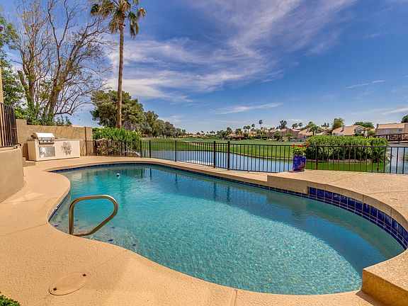 2nd image of 3225 S Laguna Dr